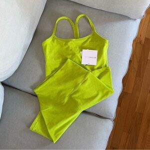 NWT Beyond Yoga SET matcha green lime spacedye slim crop tank & bike short sz S